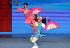中国传统自由二人转及上党梆子京剧